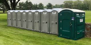 Portable Restroom Setup and Delivery in On Top Of The World Designated Place, FL